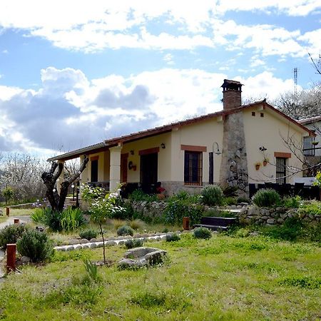 Vila Casa Valeriana Navaconcejo Exteriér fotografie