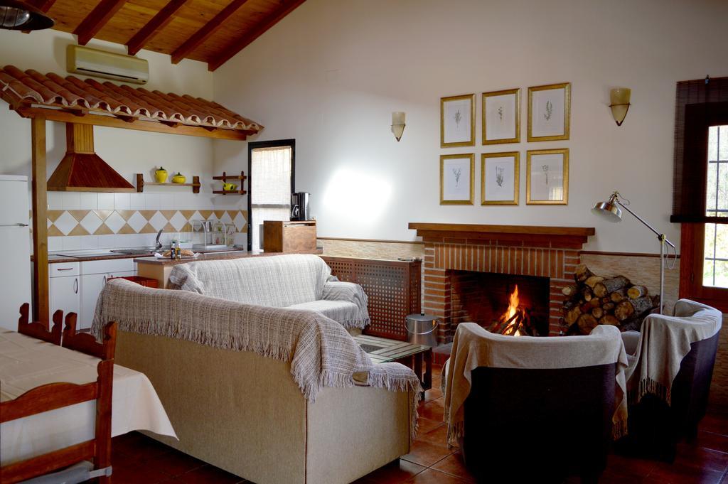 Vila Casa Valeriana Navaconcejo Exteriér fotografie